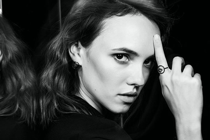 Олег Меньшиков, Стася Милославская и Дарья Мельникова представили коллекцию украшений к юбилею Театра Ермоловой