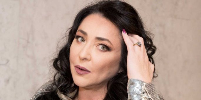 Лолита пожаловалась на колоссальные убытки из-за пандемии коронавируса – подробности :: Шоу-бизнес :: Дни.ру