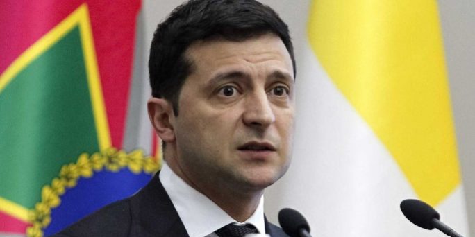 на Украине призвали Владимира Зеленского закупить российскую вакцину, ситуация на сегодня, последние новости :: Коронавирус :: Дни.ру