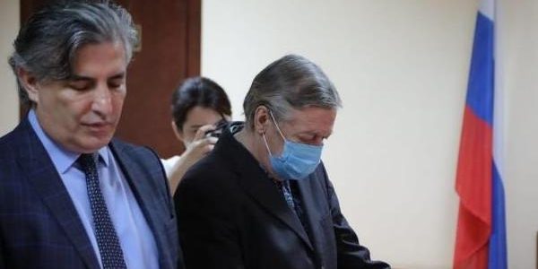 Пашаев раскритиковал письмо Ефремова — Звезды