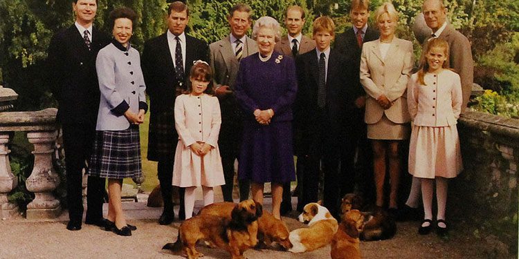в сети появились открытки королевской семьи за 20 лет, HELLO! Russia