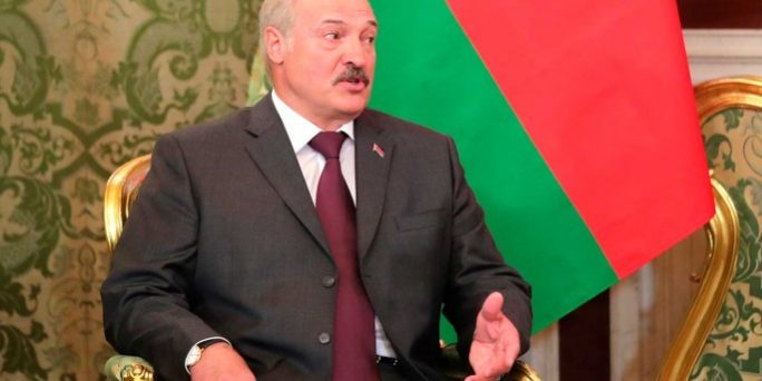 У Лукашенко хватит денег максимум на два года – политолог :: Политика :: Дни.ру