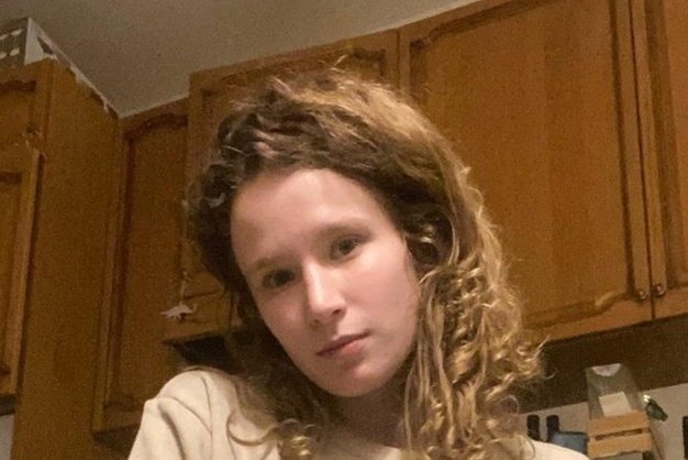 Монеточка вышла замуж | StarHit.ru