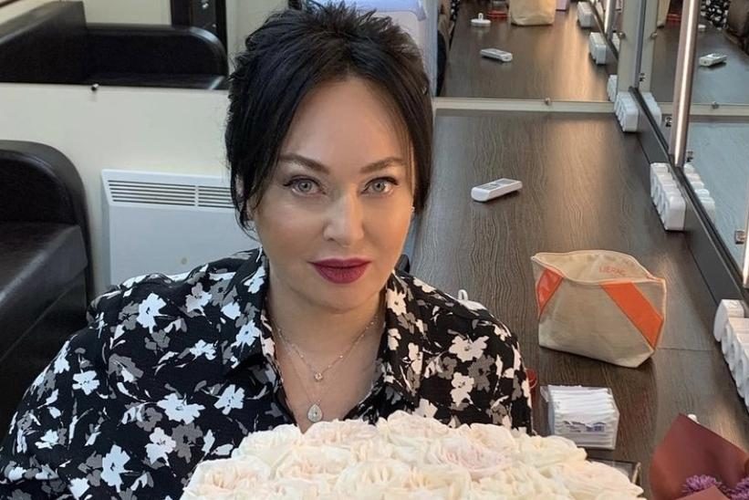 Гузеева удивила короткой челкой на съемках новогоднего шоу — Звезды