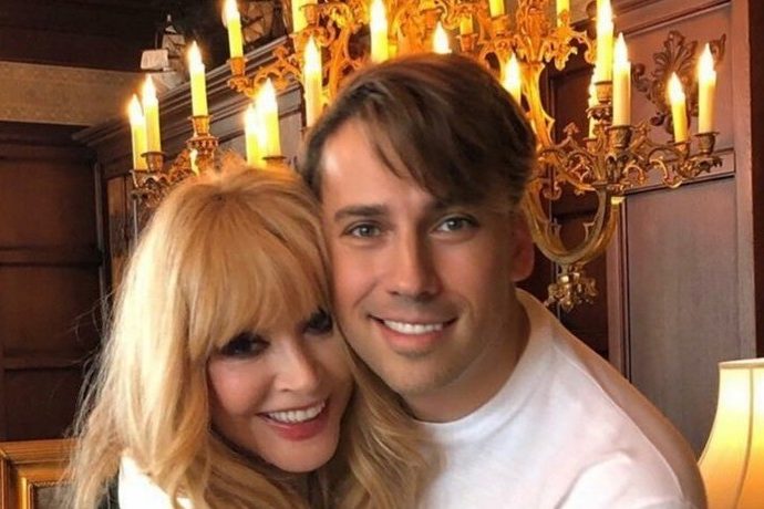 «Не репетируя»: Максим Галкин похвастался успехами сына в игре на рояле