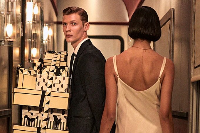 От новогодних наборов до «просто хороших» средств: бьюти-дайджест недели, HELLO! Russia