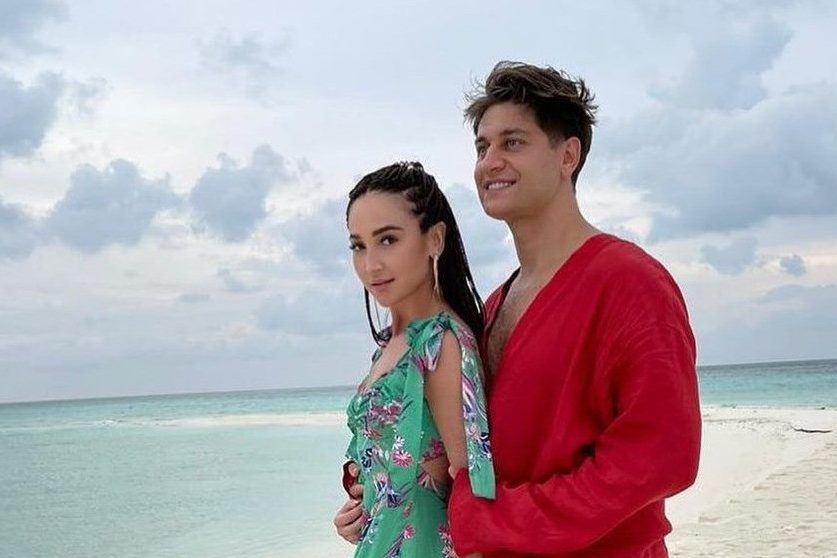 Дава и Ольга Бузова троллят публику, рассказывая о своей свадьбе