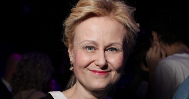 Дарья Донцова: «Дорогие, не верьте новости о моей кончине! Я здорова, как корова!»