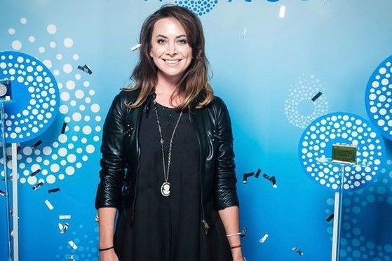 «В масле» — Наталья Фриске забрала из салона свой первый новый автомобиль