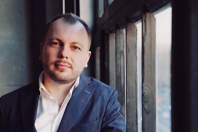 Участник шоу «Три Аккорда» попал в серьезную аварию, его жена в коме