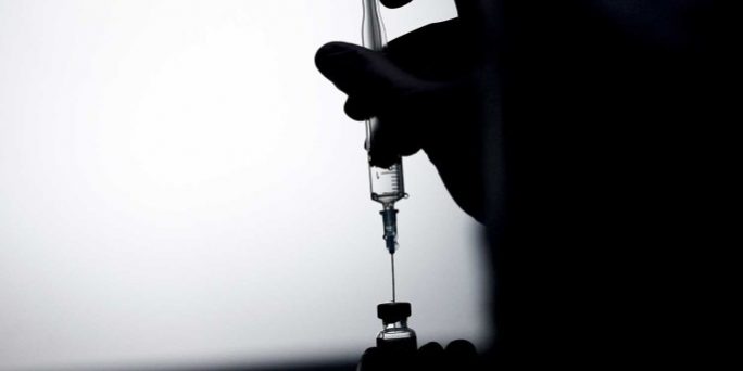 Израильская клиника в Сколково прекратила переговоры о закупке вакцины Pfizer :: Коронавирус :: Дни.ру