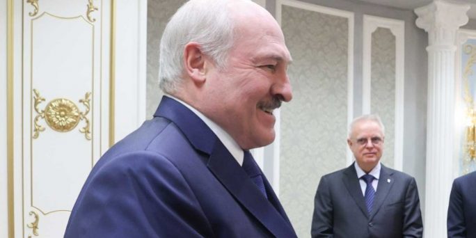 Политолог Безпалько упрекнул российские СМИ в «пиаре врага» :: Политика :: Дни.ру