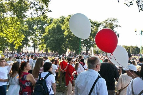 В борьбе с Александром Лукашенко народ выйдет победителем – политолог Павел Усов :: Политика :: Дни.ру