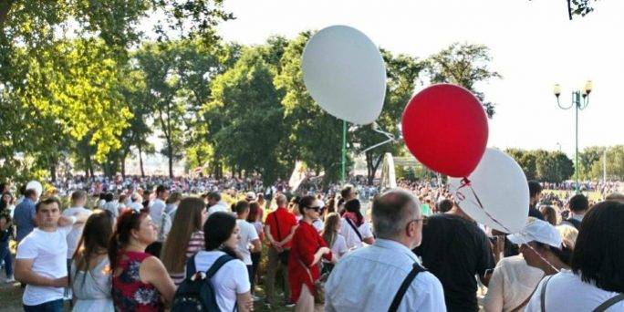 В борьбе с Александром Лукашенко народ выйдет победителем – политолог Павел Усов :: Политика :: Дни.ру