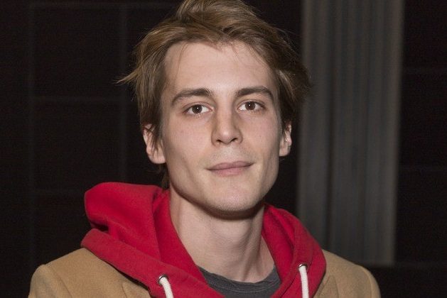 Ну чистый секс: Иван Янковский взволновал зрителей голым торсом и крепкими ягодицами