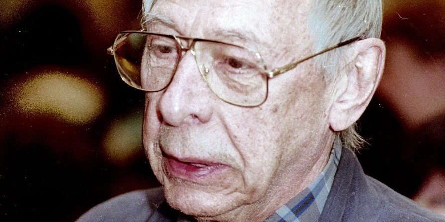 Евгения Добровольская: «Олег Ефремов умирал, ходил с аппаратиком, но ставил спектакли»