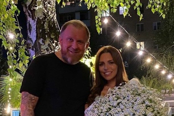 Константин Ивлев женился на молодой избраннице