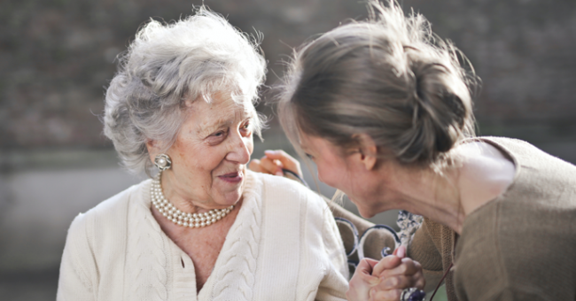 Самой лучшей: 4 идеальных подарка для его мамы — Психология