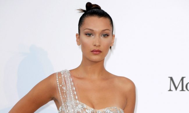 Прыщи и неровная кожа: как выглядит лицо Беллы Хадид без фотошопа и грима