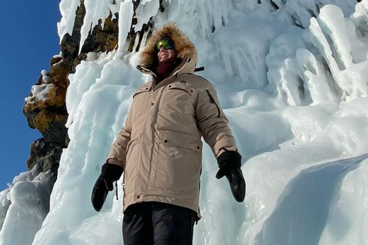 Яна Чурикова отметила праздник «поцелуем с Байкалом» — Звезды