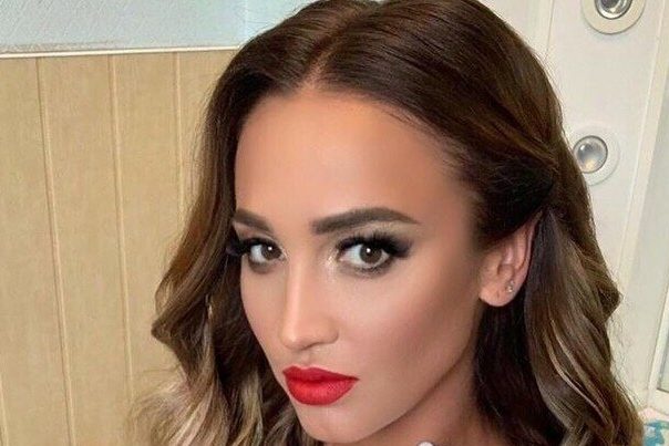 «Шлюха, которая спала с моим мужчиной!»: Бузова устроила в Сети истерику из-за партнерши Давы