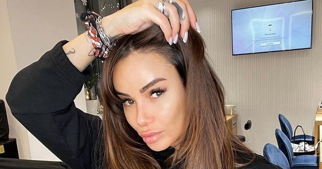 Айза: «Младшему сыну дали фамилию моего первого супруга. Это был удар ниже пояса»