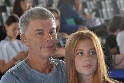 Дочь Олега Газманова: «Прилетело от папы, потому что отказалась с ним фотографироваться»