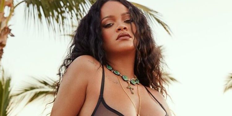 экскурсия по новому дому певицы в Беверли-Хиллз за 14 миллионов долларов, HELLO! Russia