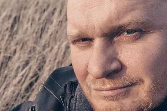 «Тошнота, бессонные ночи»: Сафронов рассказал о борьбе с онкологией — Звезды