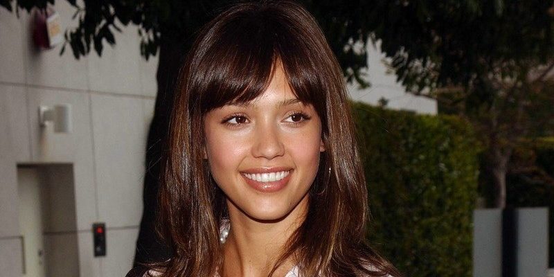 Джессика Альба завершила карьеру на пике популярности из-за серьезных проблем со здоровьем