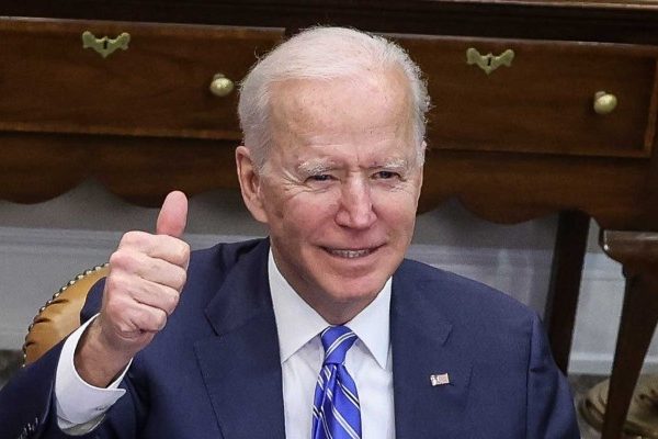 Президент США Джо Байден ввел бесплатную смену пола для американских военных за счет налогоплательщиков, последние новости США, новый президент, подробности, Белый Дом :: Политика :: Дни.ру