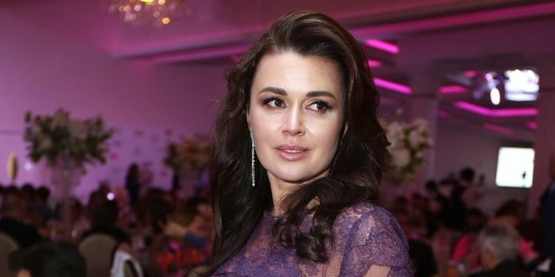 Наталья Бондарчук: «Настя Заворотнюк не дает согласия на уход и преодолевает одно за другим»