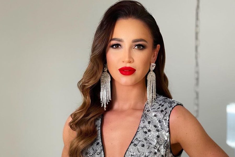 Бузова в «золотом» платье повторила образ Волочковой