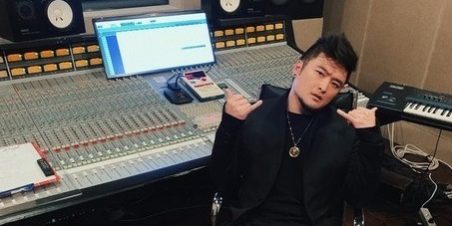 Анатолий Цой: «Болею за Змею на шоу «Маска», думаю, под ней прячется Лобода»