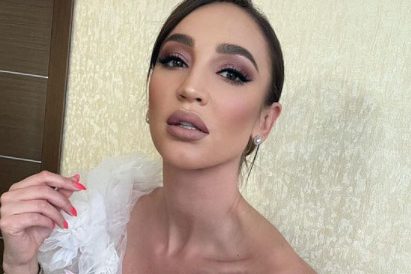 Ольга Бузова появилась на вечеринке МУЗ-ТВ в платье снежинки