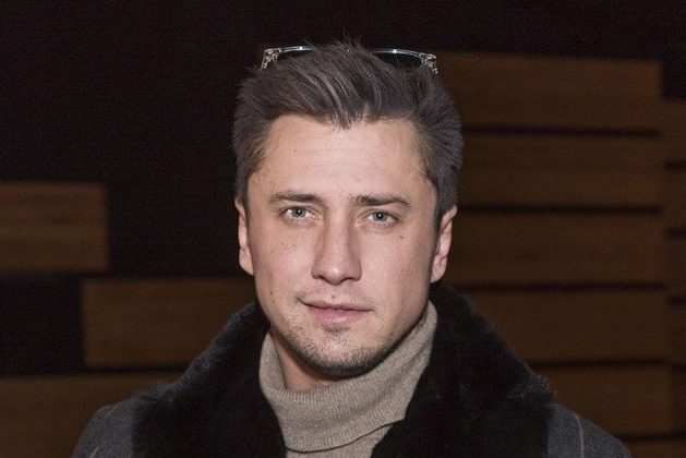 Подурнел без Агаты: опухшего Прилучного невозможно узнать в эфире «Вечернего Урганта»