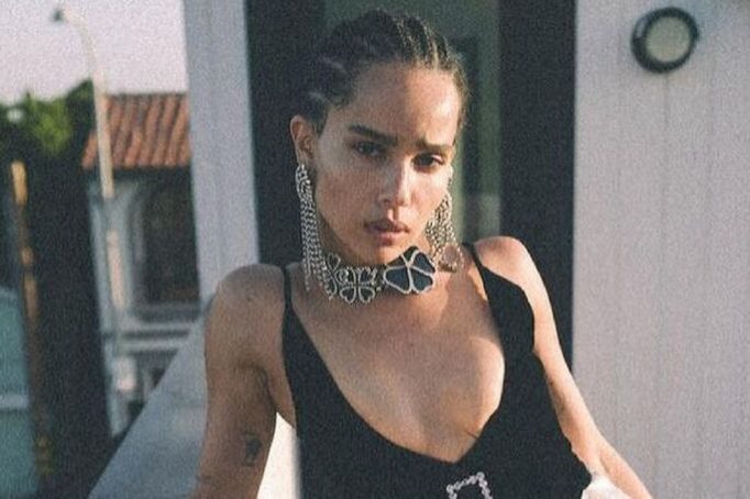 Зои Кравиц, Хейли Бибер и другие на онлайн-показе Saint Laurent, HELLO! Russia