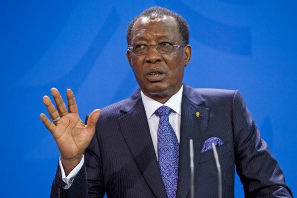 Эксперты указали на возможную связь США с гибелью президента Чада :: Политика :: Дни.ру