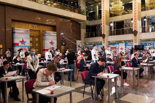 В акции «ЕР» «Диктант Победы» участвовали более 1,5 млн человек :: Общество :: Дни.ру