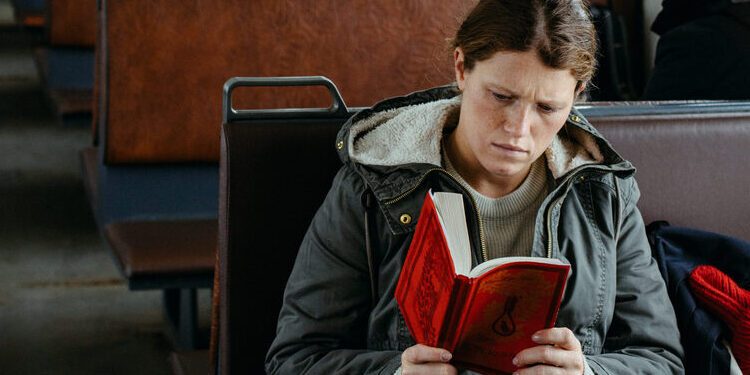 10 книг российских писателей XXI века, на которые стоит обратить внимание, HELLO! Russia