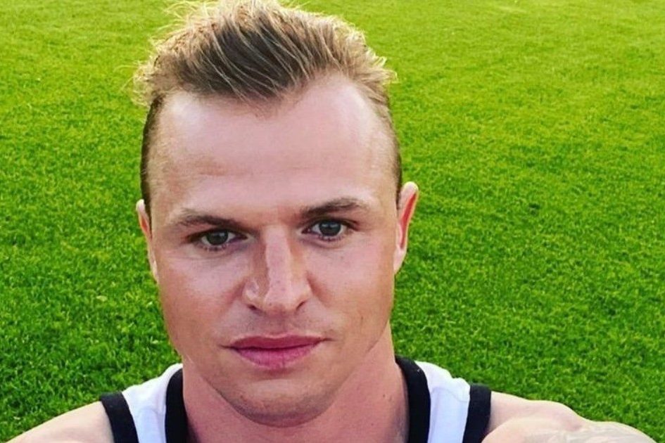 Тарасов встретился со старшей дочерью, а Самойлова показала дом на Мальдивах: соцсети звезд