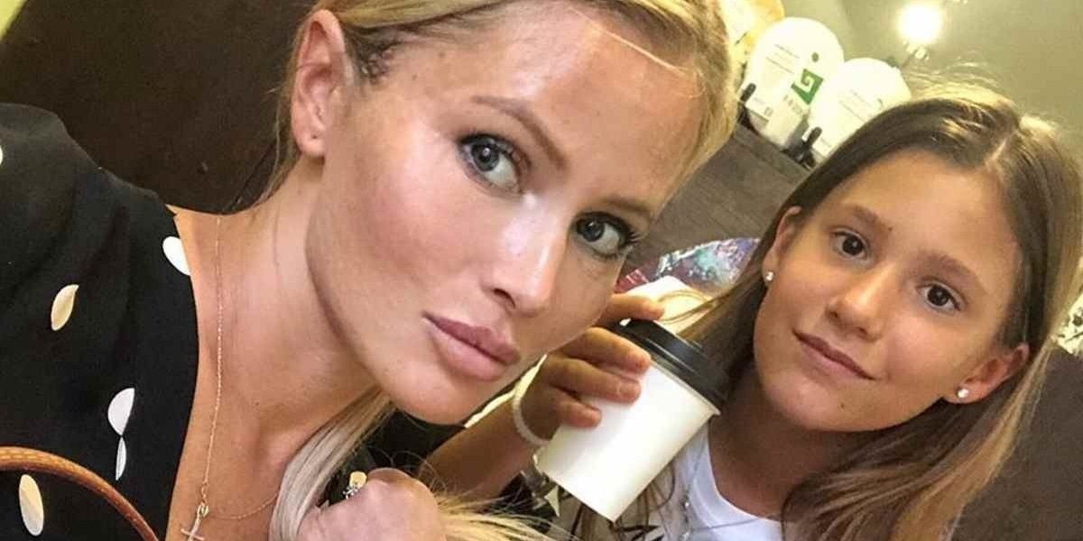 Дочь Даны Борисовой порезала себя в школьном туалете