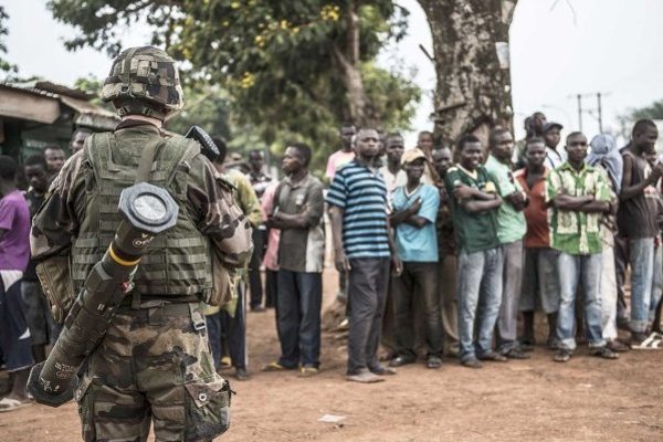 Макрон хочет посеять хаос в ЦАР по аналогии с Чадом :: Политика :: Дни.ру