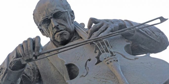 Памятник Мстиславу Ростроповичу в Москве отремонтируют :: Общество :: Дни.ру