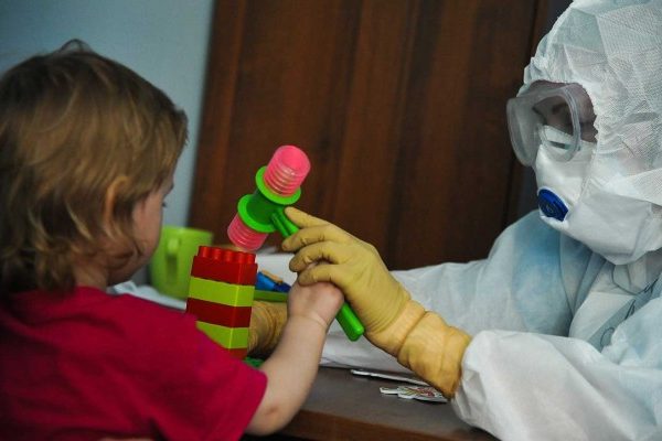 Недооценивать коронавирус у детей опасно :: Коронавирус :: Дни.ру