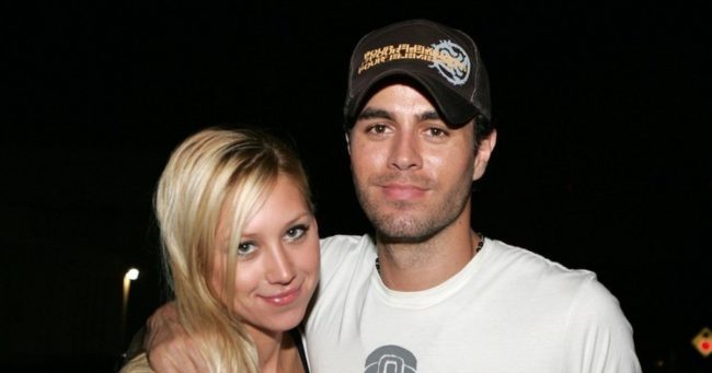 Совсем большая! Энрике Иглесиас показал редкое фото младшей дочери