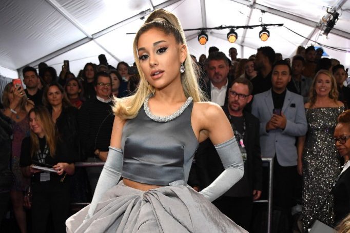 Ариана Гранде и Джеймс Корден спели про конец локдауна в Нью-Йорке, HELLO! Russia