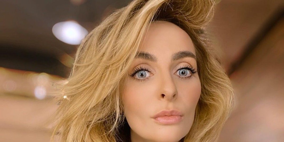 Полуобнаженная Екатерина Варнава приняла участие в смелой фотосессии