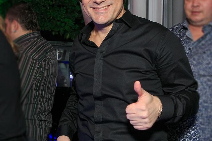 Николая Трубача и его жену выселили из квартиры из-за долгов — Звезды