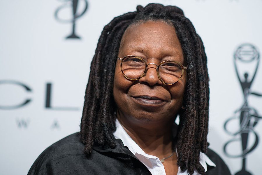 Вупи Голдберг появилась на съемках шоу с ходунками. И это не ради хайпа